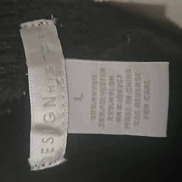 Design History sweater - Picture 6 of 7